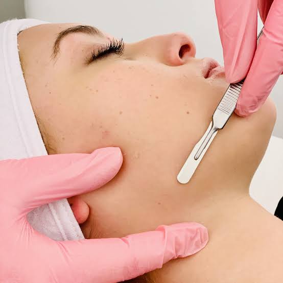 Dermaplane Luxury Facial Course